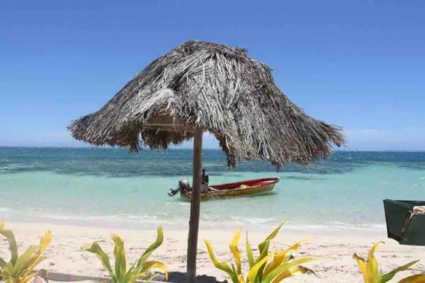 Mana Lagoon Backpackers Villa Luaran gambar